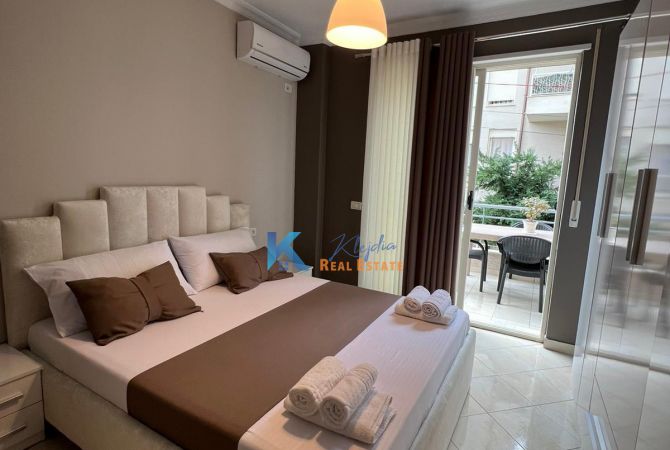 Shtepi me qera Apartament ne Tirane, 1+1, Mobilimi E mobiluar, Pagesa 55,000  Leke.