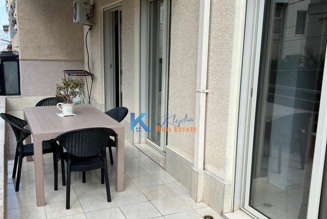 Shtepi me qera Apartament ne Tirane, 1+1, Mobilimi E mobiluar, Pagesa 55,000  Leke.