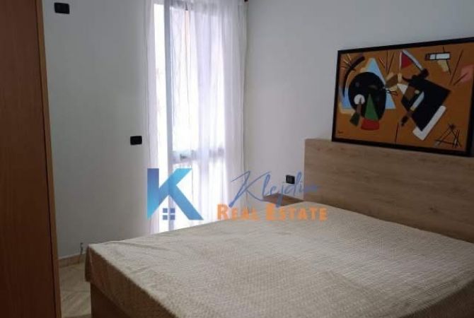 Shtepi me qera 2+1 ne Tirane - 65,000 Leke