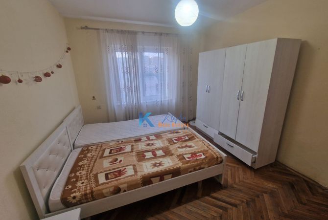 Shtepi ne shitje Apartament ne Tirane, 3+1, Mobilimi Bosh, pa mobiluar, Pagesa 178,000  Euro.