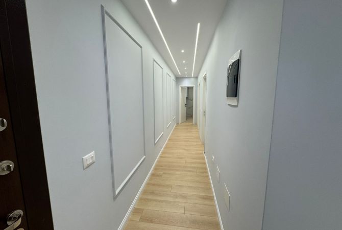 Shtepi ne shitje Apartament ne Tirane, 2+1, Mobilimi Bosh, pa mobiluar, Pagesa 265,000  Euro.