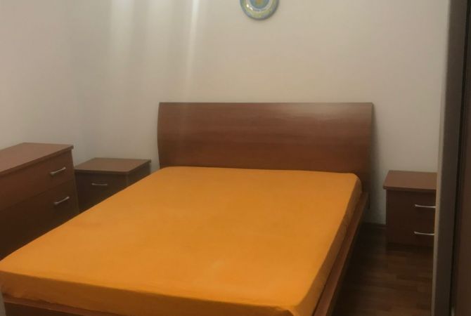 Shtepi me qera Apartament ne Tirane, 2+1, Mobilimi E mobiluar, Pagesa 600  Euro.