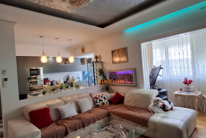 Shtepi ne shitje Apartament ne Tirane, 3+1, Mobilimi E mobiluar, Pagesa 300,000  Euro.