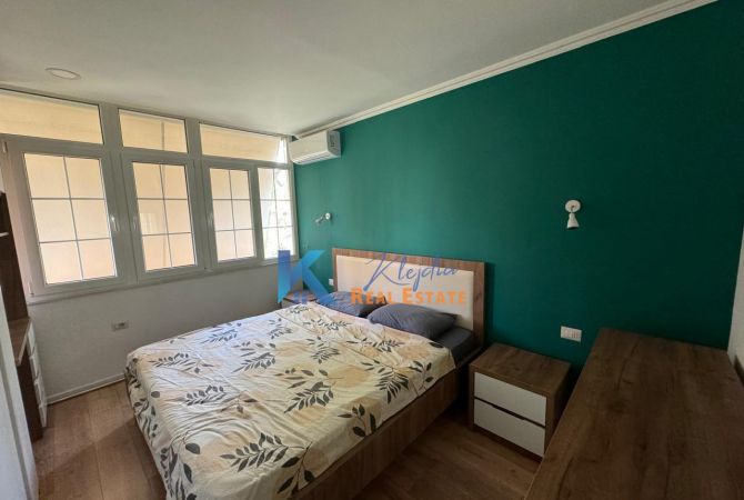 Shtepi me qera Apartament ne Tirane, 1+1, Mobilimi E mobiluar, Pagesa 60,000  Leke.