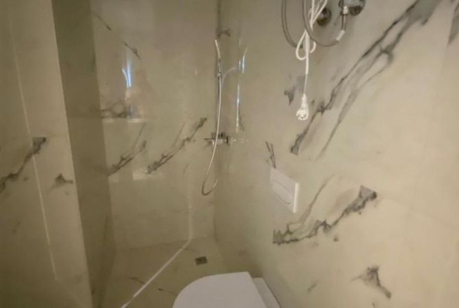 Zyre per qira ne Qender te Donika Center