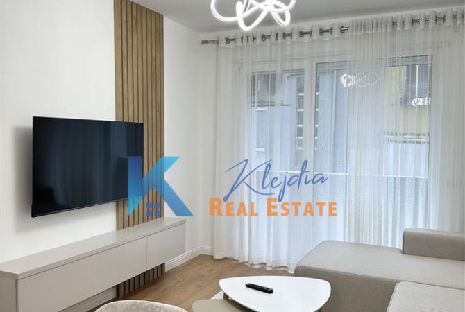 Shtepi me qera 2+1 ne Tirane - 650 Euro