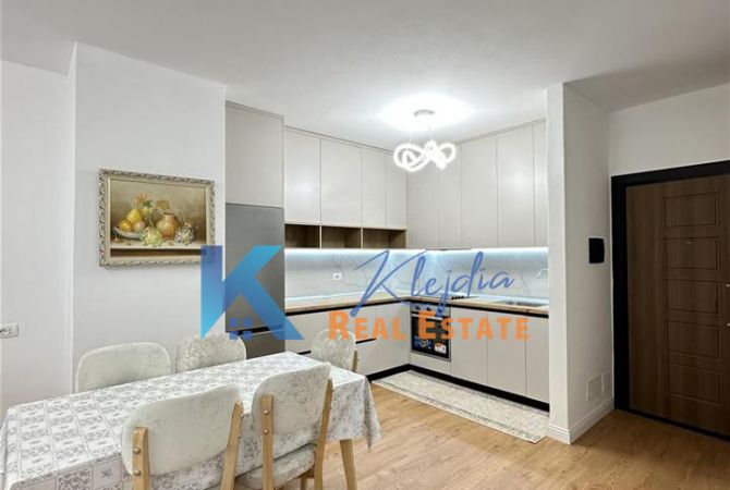 Shtepi me qera 2+1 ne Tirane - 650 Euro