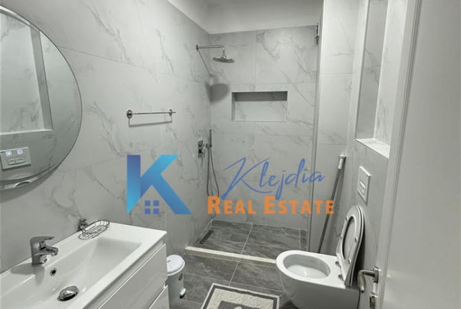 Shtepi me qera Apartament ne Tirane, 2+1, Mobilimi E mobiluar, Pagesa 650  Euro.