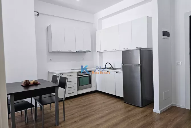 Shtepi me qera 1+1 ne Tirane - 45,000 Leke
