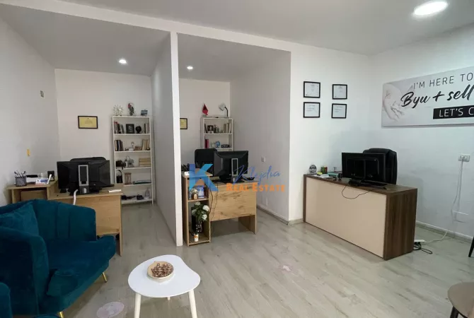 Dyqan per qira ne Myslym Shyr