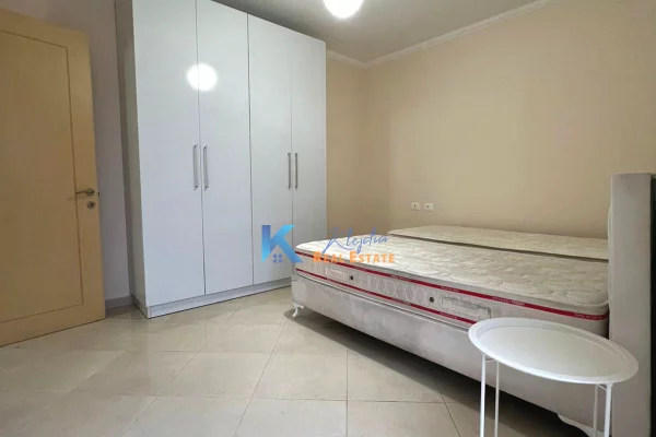 Shtepi me qera Apartament ne Tirane, 1+1, Mobilimi E mobiluar, Pagesa 480  Euro.