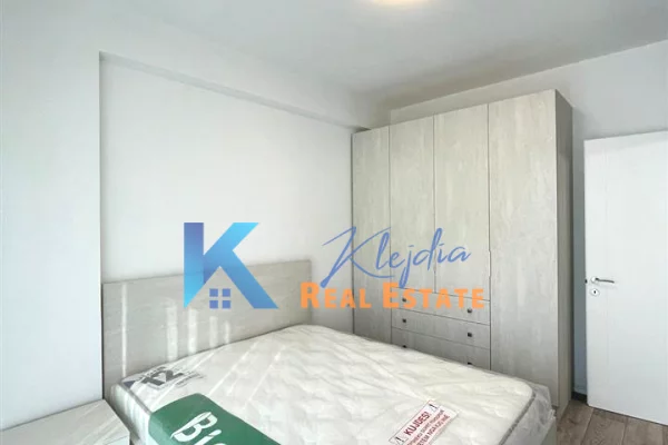 Shtepi me qera Apartament ne Tirane, 2+1, Mobilimi E mobiluar, Pagesa 700  Euro.