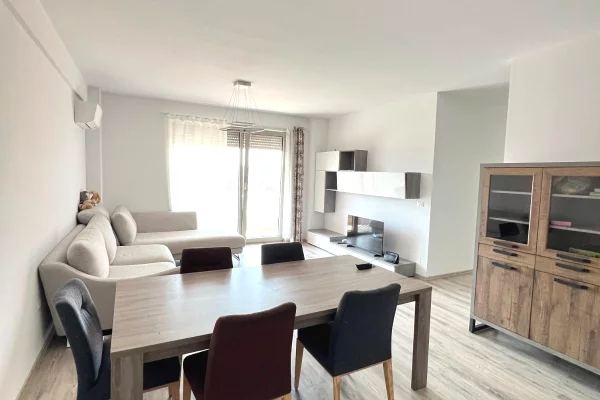 Shtepi me qera 2+1 ne Tirane - 850 Euro