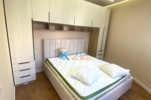 Shtepi me qera 1+1 ne Tirane - 70,000 Leke