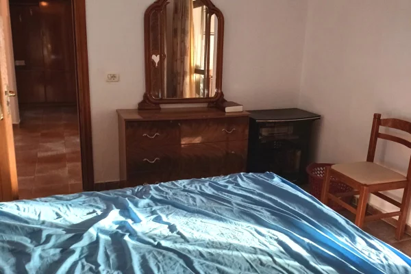 Shtepi me qera Apartament ne Tirane, 2+1, Mobilimi E mobiluar, Pagesa 60,000  Leke.