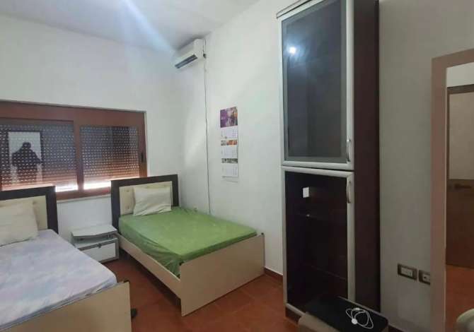 Shtepi me qera Apartament ne Tirane, 2+1, Mobilimi E mobiluar, Pagesa 350  Euro.