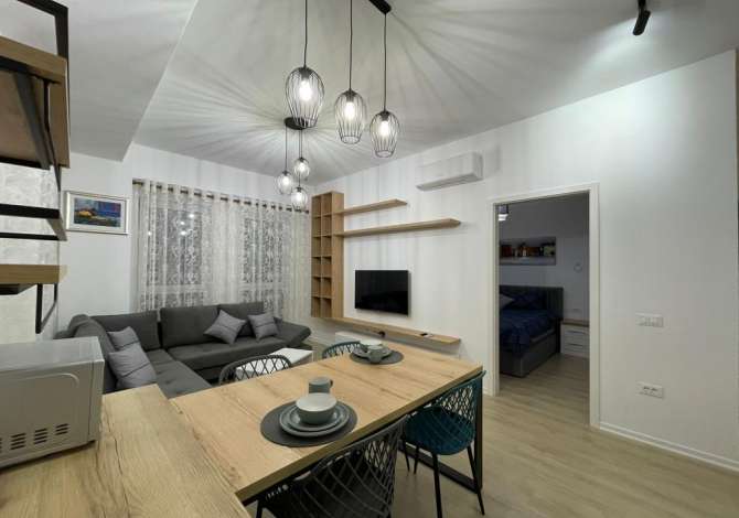 Shtepi me qera 2+1 ne Tirane - 600 Euro