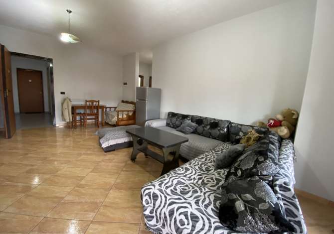 Shtepi me qera Apartament ne Tirane, 2+1, Mobilimi E mobiluar, Pagesa 350  Euro.