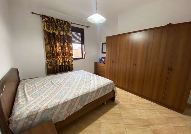Shtepi me qera Apartament ne Tirane, 2+1, Mobilimi E mobiluar, Pagesa 350  Euro.