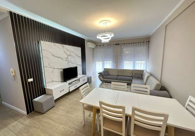 Shtepi me qera 2+1 ne Tirane - 700 Euro