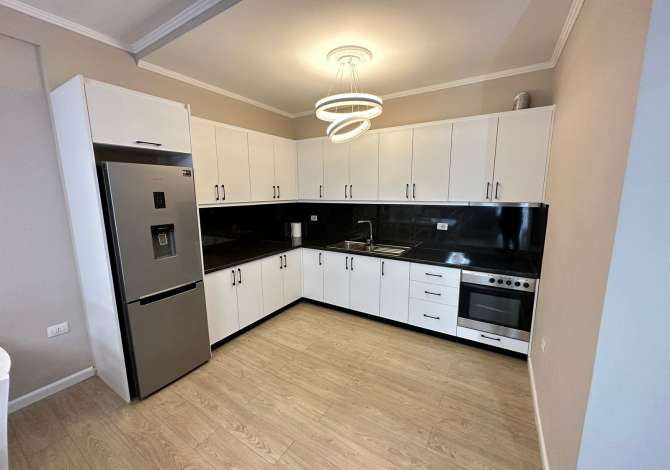 Shtepi me qera Apartament ne Tirane, 2+1, Mobilimi E mobiluar, Pagesa 700  Euro.