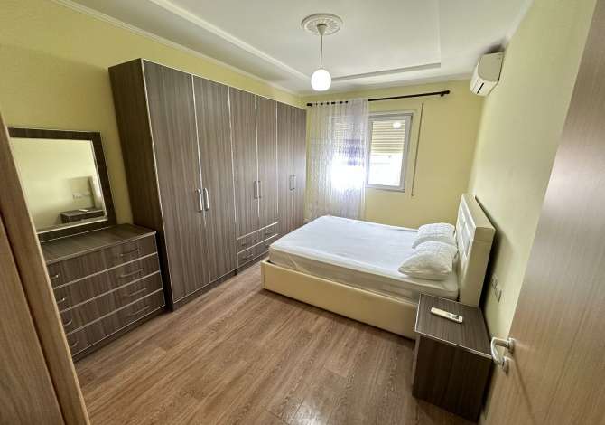 Shtepi me qera Apartament ne Tirane, 2+1, Mobilimi E mobiluar, Pagesa 700  Euro.