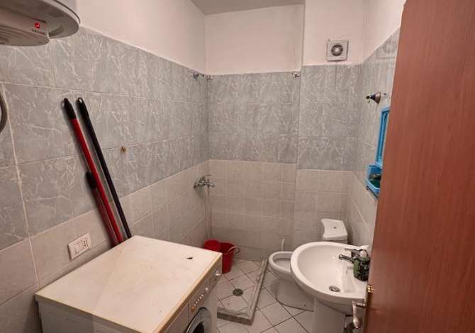 Shtepi me qera Apartament ne Tirane, 2+1, Mobilimi E mobiluar, Pagesa 400  Euro.