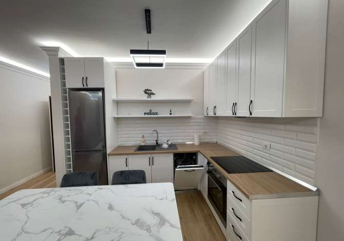 Shtepi me qera Apartament ne Tirane, 2+1, Mobilimi E mobiluar, Pagesa 700  Euro.