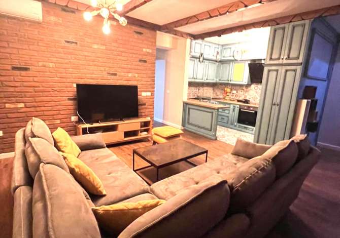 Shtepi me qera 2+1 ne Tirane - 600 Euro