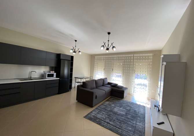 Shtepi me qera Apartament ne Tirane, 2+1, Mobilimi E mobiluar, Pagesa 450  Euro.