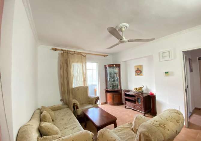 Shtepi me qera 2+1 ne Tirane - 400 Euro