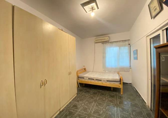 Shtepi me qera Apartament ne Tirane, 2+1, Mobilimi E mobiluar, Pagesa 400  Euro.