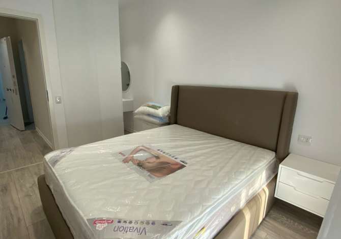 Shtepi me qera Apartament ne Tirane, 2+1, Mobilimi E mobiluar, Pagesa 600  Euro.