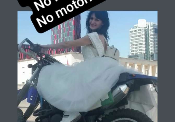Accessori uomo e donna  a Tirana - 250 Euro