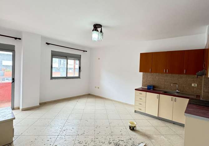 Shtepi me qera 1+1 ne Tirane - 350 Euro