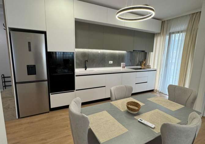 Shtepi me qera 2+1 ne Tirane - 1,200 Euro