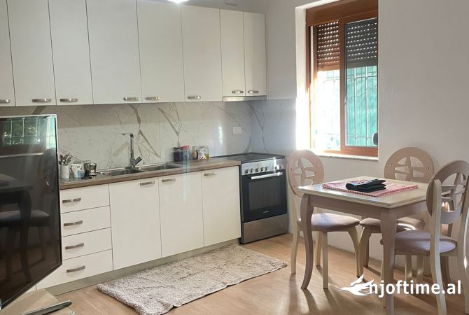 Shtepi me qera 2+1 ne Tirane - 450 Euro