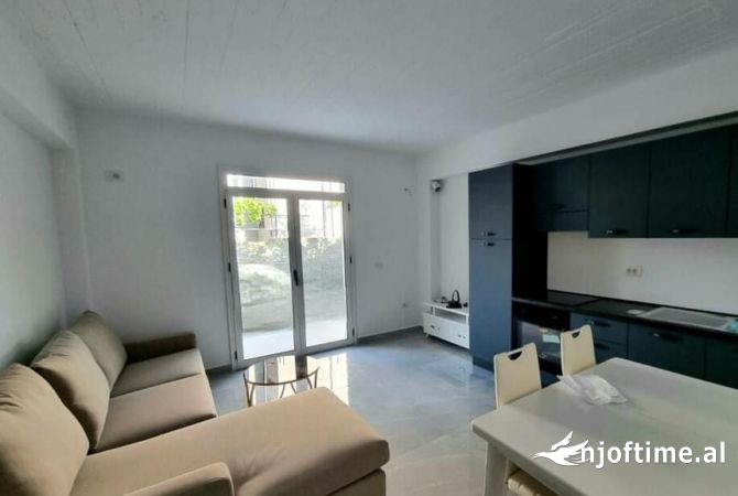 Shtepi me qera 1+1 ne Tirane - 400 Euro