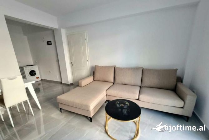 Shtepi me qera 1+1 ne Tirane - 400 Euro