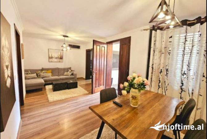 Shtepi me qera 2+1 ne Tirane - 600 Euro