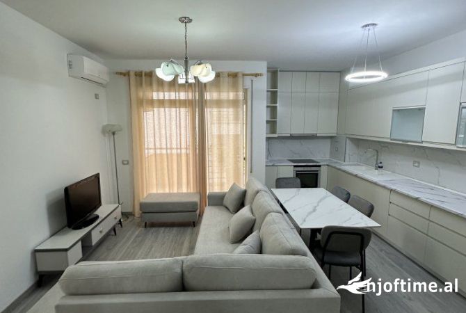 Shtepi me qera 2+1 ne Tirane - 700 Euro
