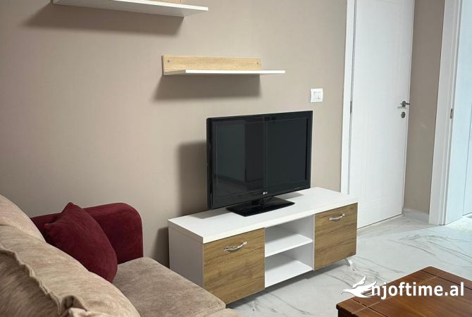 Shtepi me qera 1+1 ne Tirane - 400 Euro