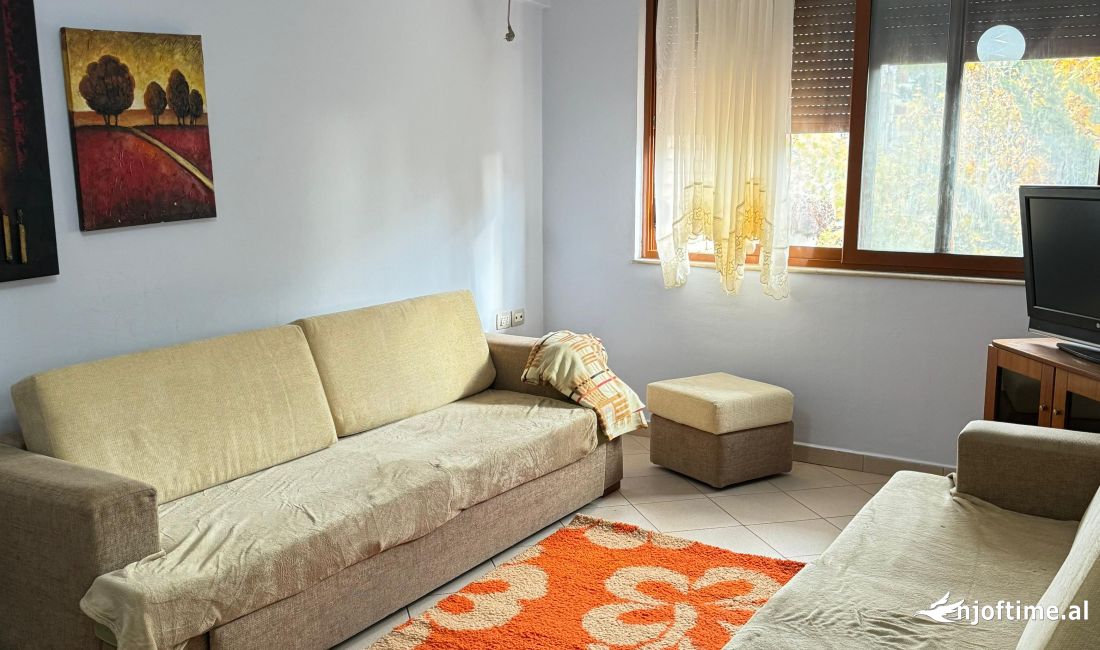 Shtepi ne shitje Apartament ne Tirane, 1+1, Mobilimi E mobiluar, Pagesa 88,000  Euro.