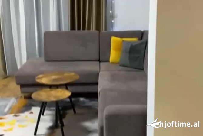 Shtepi me qera 2+1 ne Tirane - 700 Euro