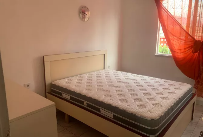 Shtepi me qera 1+1 ne Tirane - 450 Euro