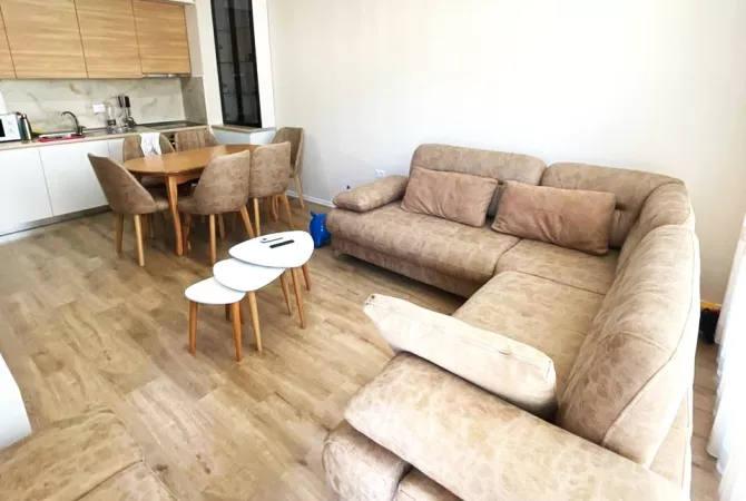 Shtepi me qera 2+1 ne Tirane - 661 Euro