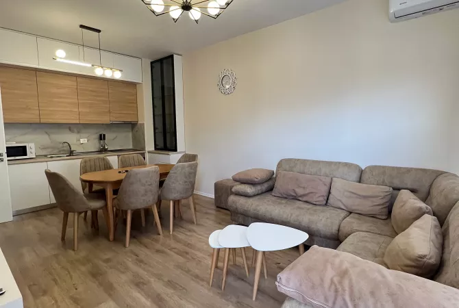 Shtepi me qera 2+1 ne Tirane - 650 Euro