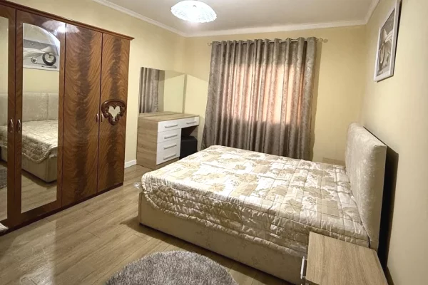 Shtepi me qera 2+1 ne Tirane - 660 Euro