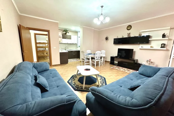 Shtepi me qera 2+1 ne Tirane - 682 Euro