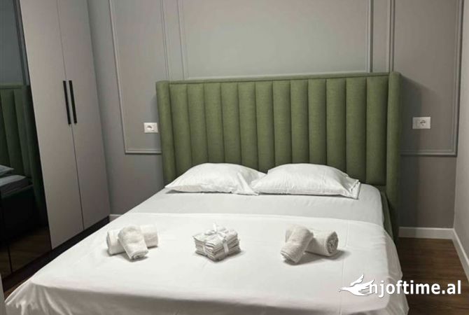 Shtepi me qera Apartament ne Tirane, 2+1, Mobilimi E mobiluar, Pagesa 1,000  Euro.